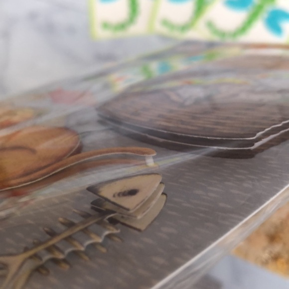 Scrapbook & Gift Tags - Picture 9 of 10